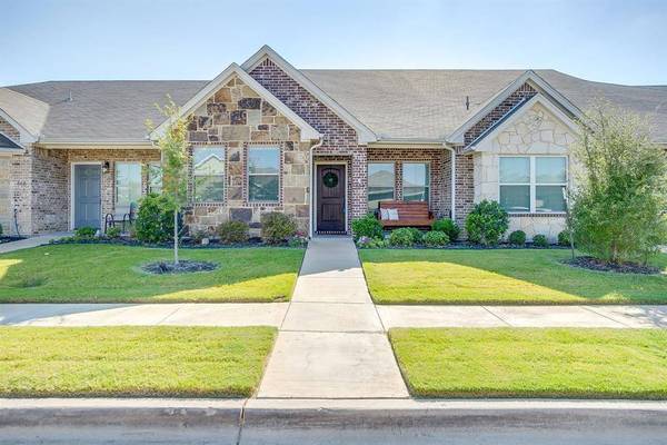 464 Pine Street, Burleson, TX 76028