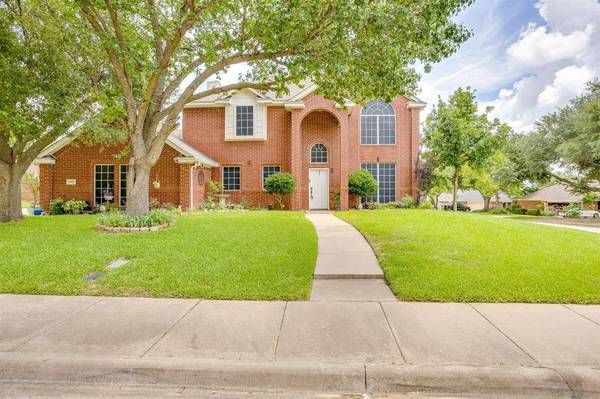 435 Arbor Lawn Drive, Burleson, TX 76028