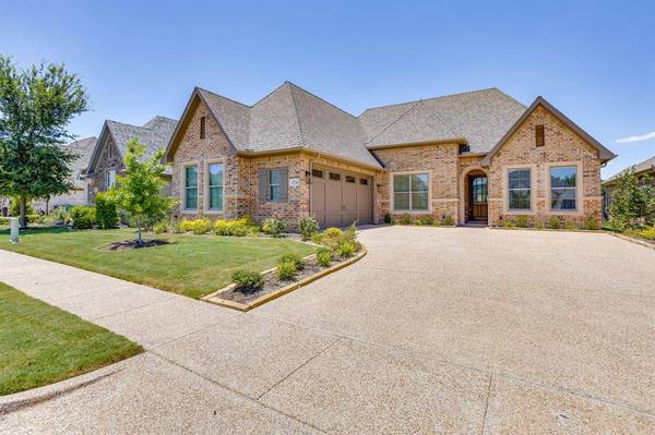 2716 River Path Court, Burleson, TX 76028
