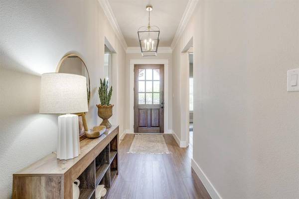 2716 River Path Court, Burleson, TX 76028