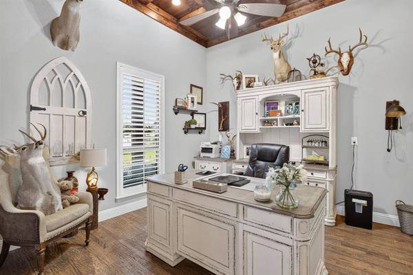 8517 Tuscan Way, Godley, TX 76044