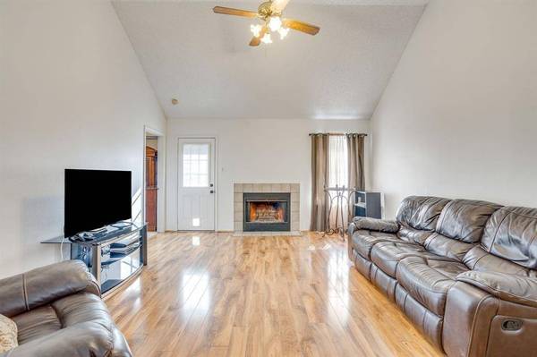 1200 Windy Meadows Drive, Burleson, TX 76028