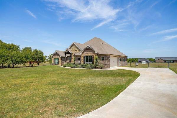 8341 County Road 201a, Grandview, TX 76050