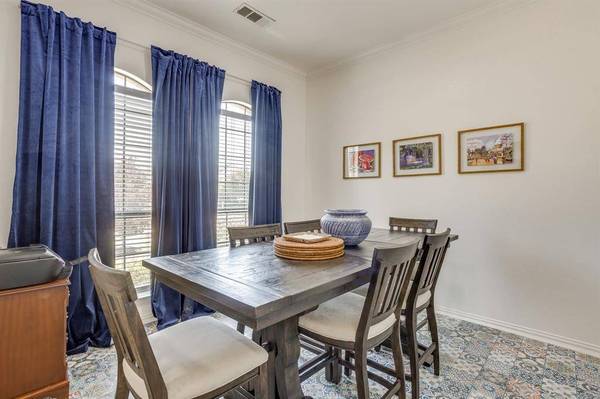 7023 Beacon Drive, Grand Prairie, TX 75054