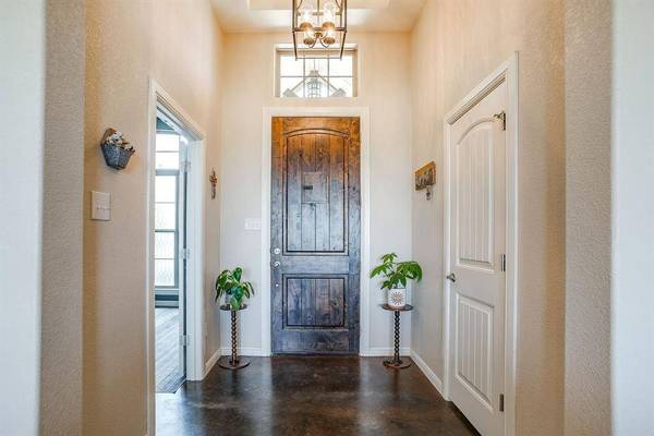 8341 County Road 201a, Grandview, TX 76050