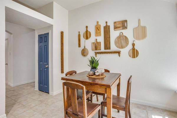 7023 Beacon Drive, Grand Prairie, TX 75054