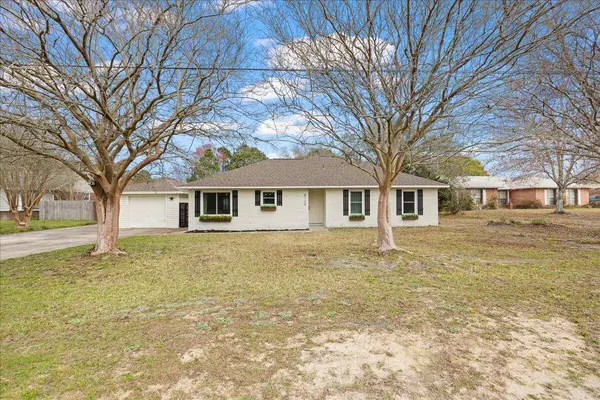 8724 Laredo ST, Navarre, FL 32566