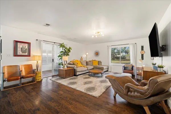 8724 Laredo ST, Navarre, FL 32566