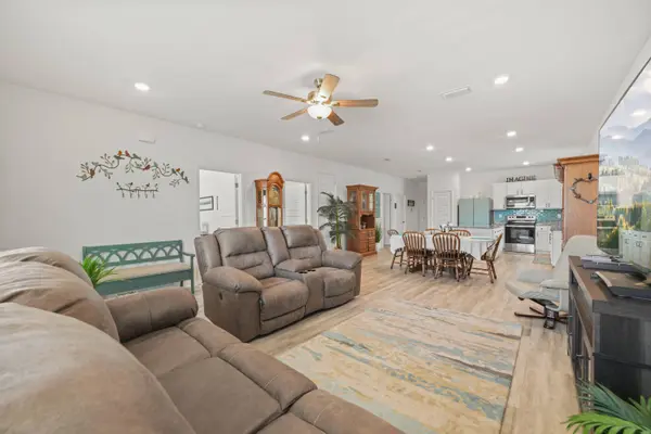 80 Woodsorrel ST, Freeport, FL 32439