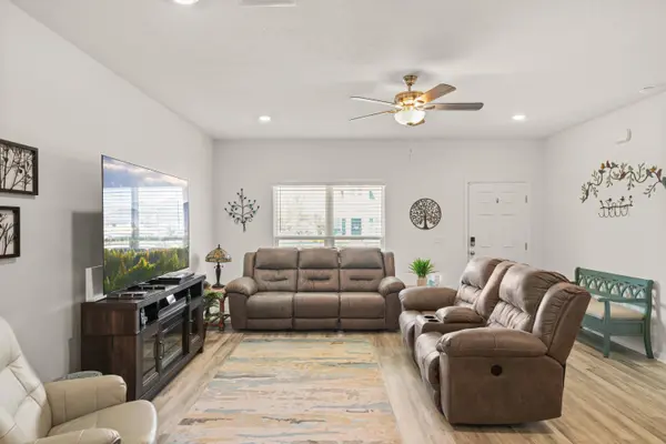 80 Woodsorrel ST, Freeport, FL 32439