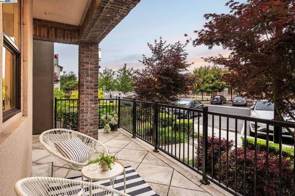 203 Burbank St, Hayward, CA 94541