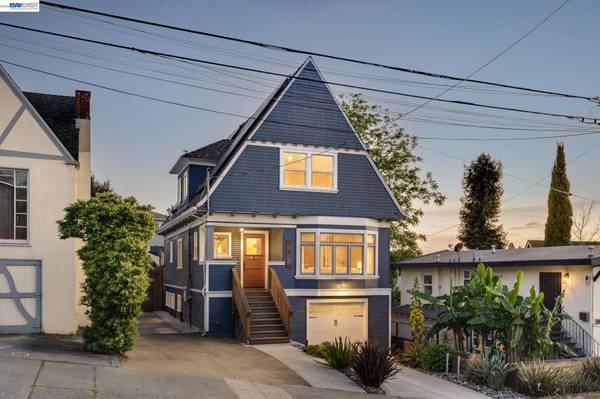 2417 Palmetto St, Oakland, CA 94602