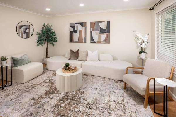 16137 Loretta LN, Los Gatos, CA 95032