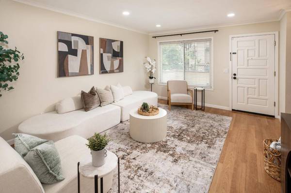 16137 Loretta LN, Los Gatos, CA 95032