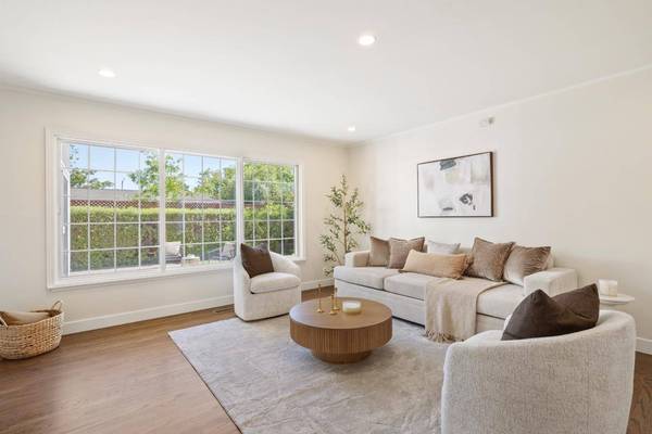 4889 Clarendon DR, San Jose, CA 95129