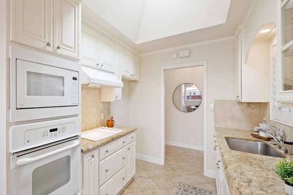 4889 Clarendon DR, San Jose, CA 95129