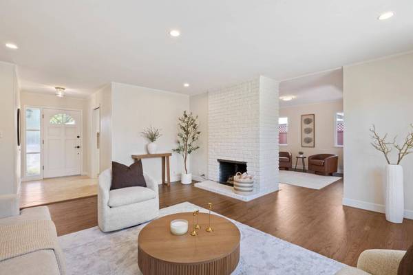 4889 Clarendon DR, San Jose, CA 95129