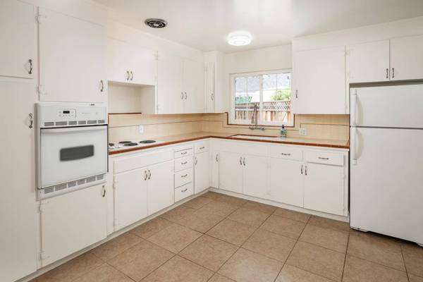 2012 Cabrillo AVE, Santa Clara, CA 95050