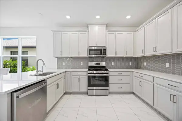 5430 SUMMIT GLN, Bradenton, FL 34203