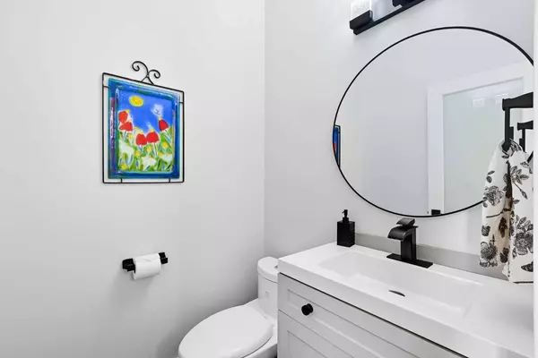 78 Copperpond ST SE, Calgary, AB T2Z 1J2