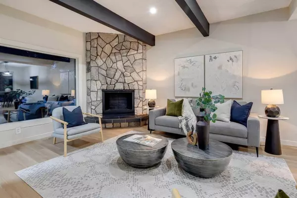 7166 18 ST SE #4, Calgary, AB T2C 1Y9