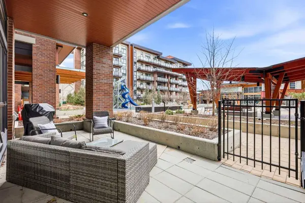 122 Mahogany Centre SE #132, Calgary, AB T3M 2Y1