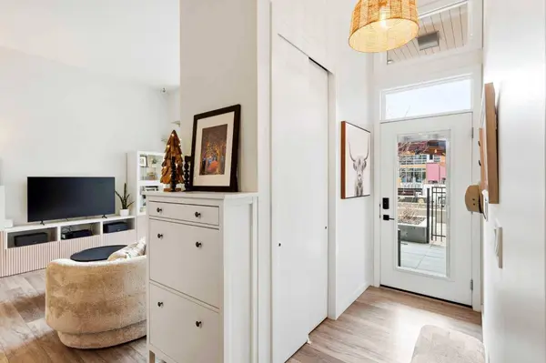 122 Mahogany Centre SE #132, Calgary, AB T3M 2Y1