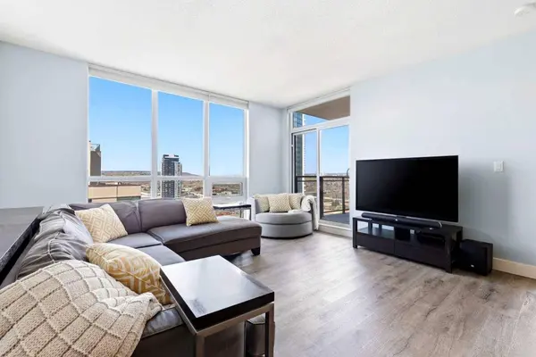 1118 12 AVE SW #1902, Calgary, AB T2R 0P4