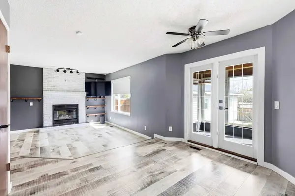 212 Harvest Wood WAY NE, Calgary, AB T3K 3X7