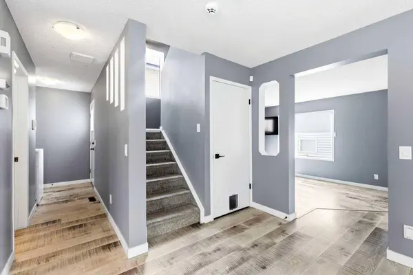 212 Harvest Wood WAY NE, Calgary, AB T3K 3X7