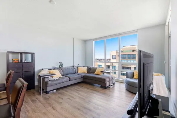 1118 12 AVE SW #1902, Calgary, AB T2R 0P4