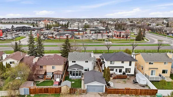 212 Harvest Wood WAY NE, Calgary, AB T3K 3X7