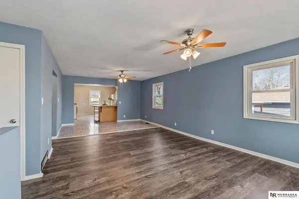 2725 Monroe Street, Omaha, NE 68107