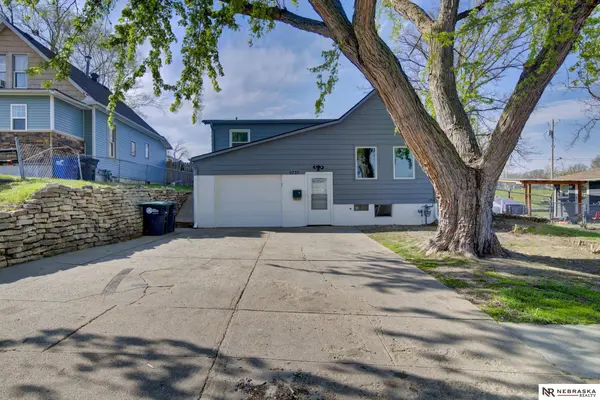 2725 Monroe Street, Omaha, NE 68107