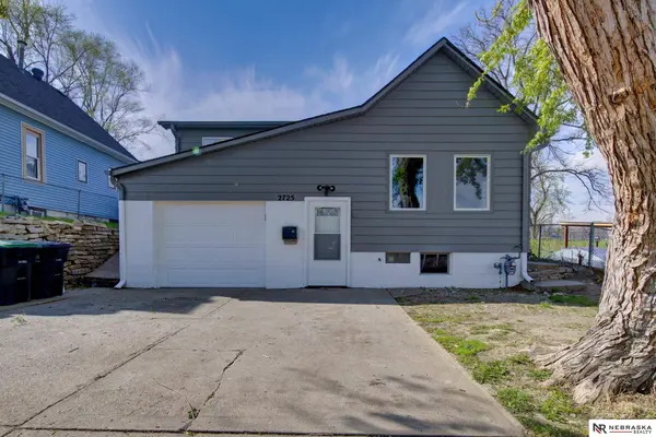 2725 Monroe Street, Omaha, NE 68107