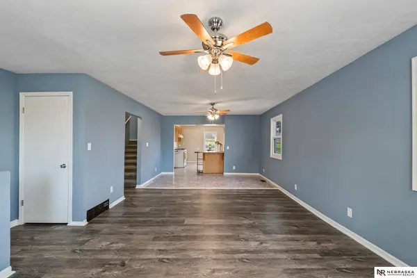 2725 Monroe Street, Omaha, NE 68107