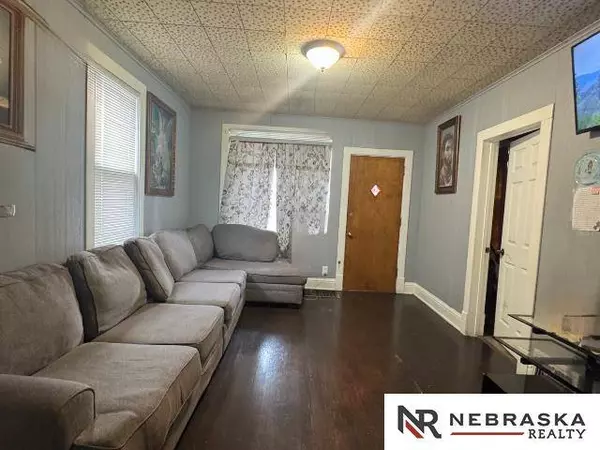 5236 S 20th Street, Omaha, NE 68107