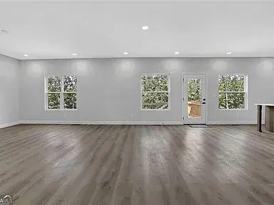 5719 Calm Valley Pt, Flowery Branch, GA 30542-8403