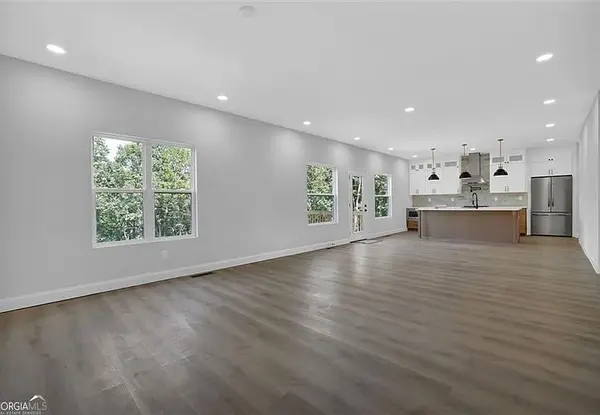 5719 Calm Valley Pt, Flowery Branch, GA 30542-8403