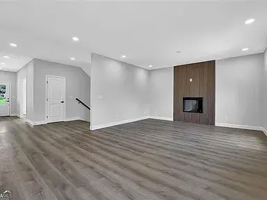 5719 Calm Valley Pt, Flowery Branch, GA 30542-8403