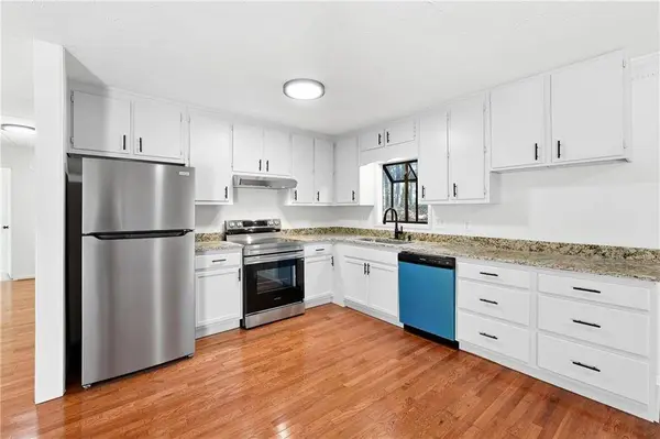 915 Wyntuck DR NW, Kennesaw, GA 30152