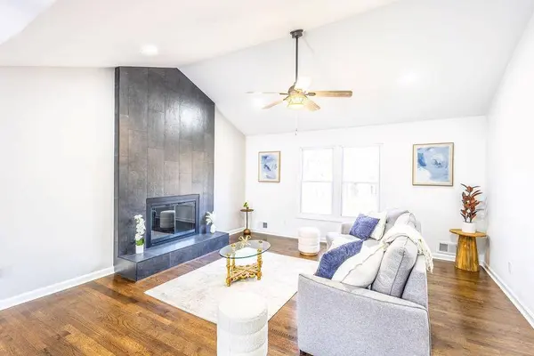 494 Toonigh RD, Woodstock, GA 30188