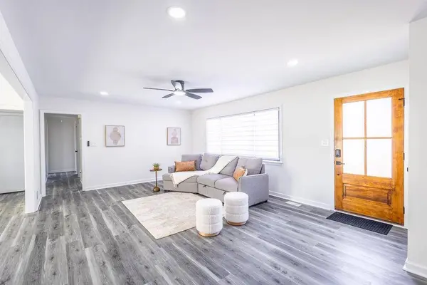 3253 Shadowridge DR SW, Marietta, GA 30008