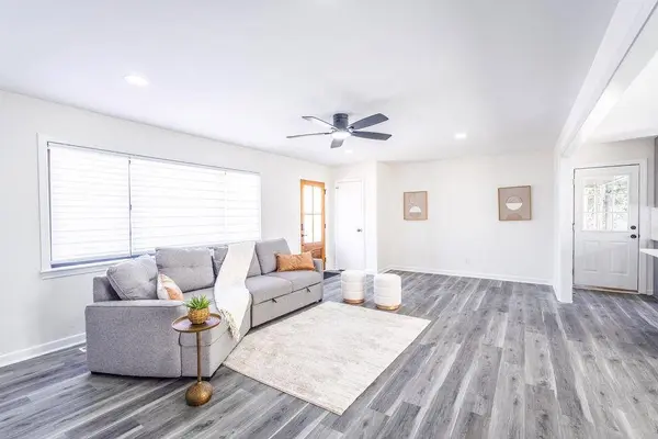 3253 Shadowridge DR SW, Marietta, GA 30008