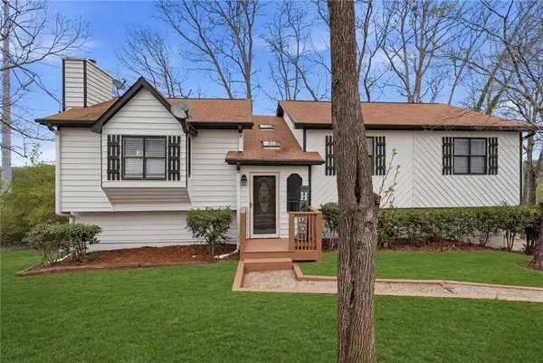 5720 Deerfield PL NW, Kennesaw, GA 30144