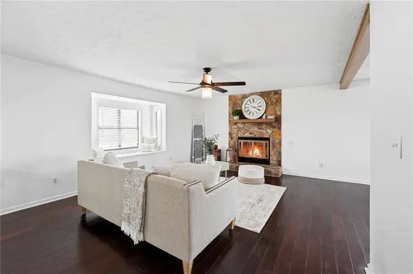 5720 Deerfield PL NW, Kennesaw, GA 30144