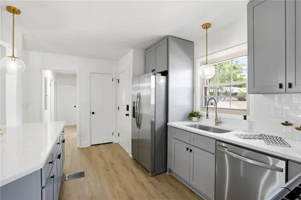 2880 Sherwood RD SE, Smyrna, GA 30082