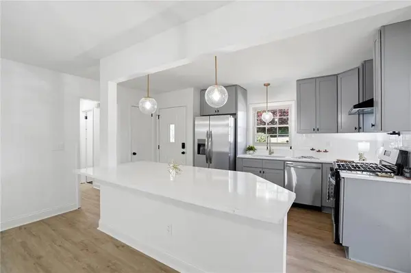 2880 Sherwood RD SE, Smyrna, GA 30082