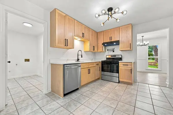 1359 Summit LN NW, Acworth, GA 30102
