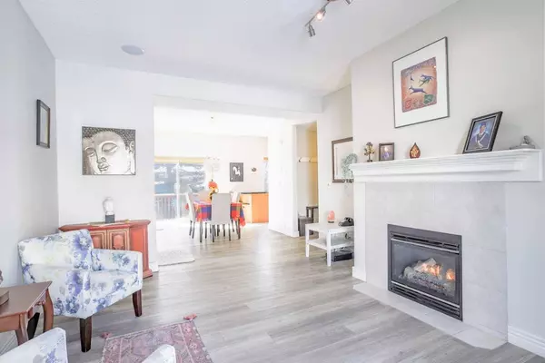 132 Bridlewood VW SW, Calgary, AB T2B 3H4